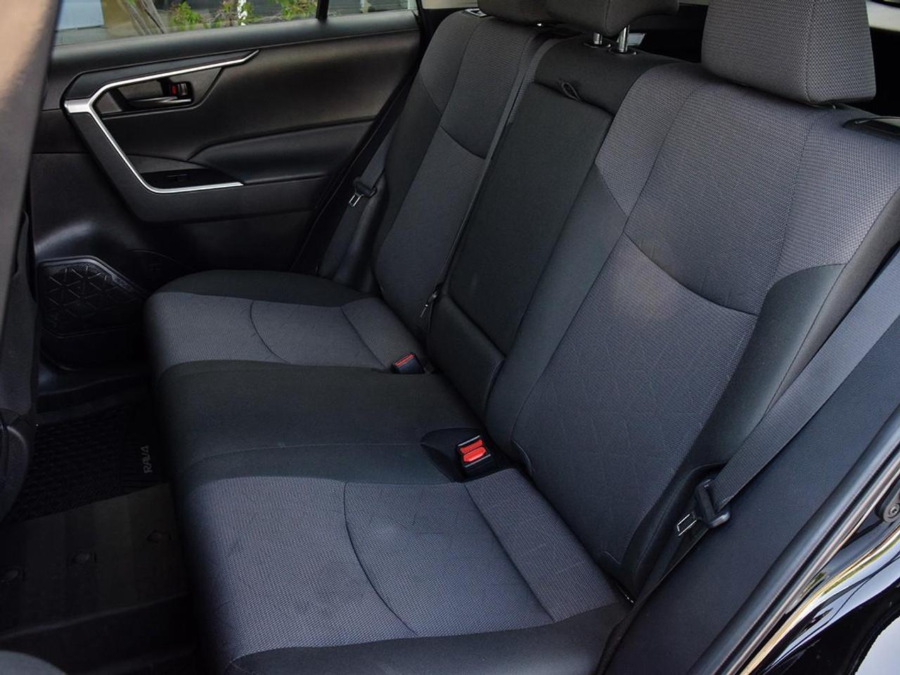 2025 Toyota RAV4 LE 4dr All-wheel Drive Photo