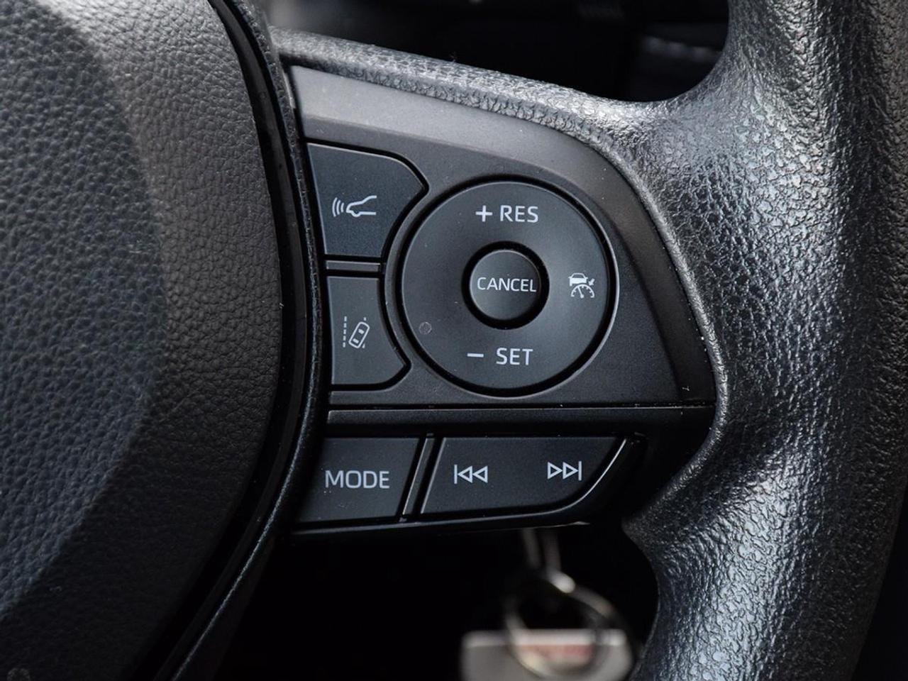 2025 Toyota RAV4 LE 4dr All-wheel Drive Photo