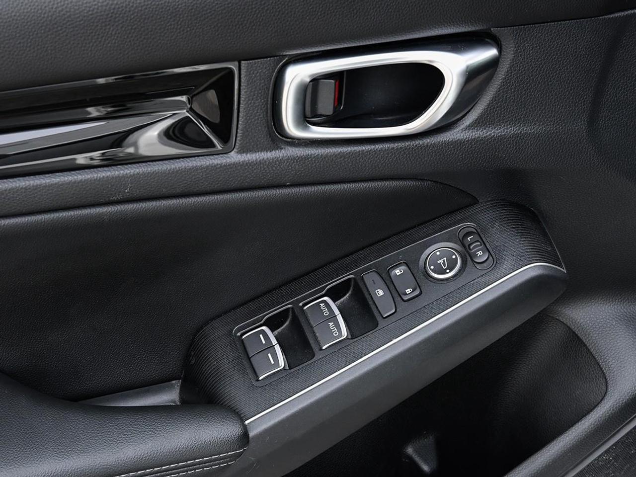 2022 Honda Civic Sport Touring 4dr Hatchback Photo