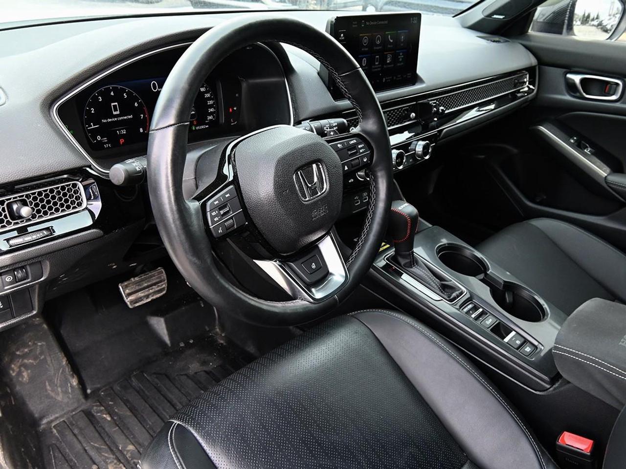 2022 Honda Civic Sport Touring 4dr Hatchback Photo