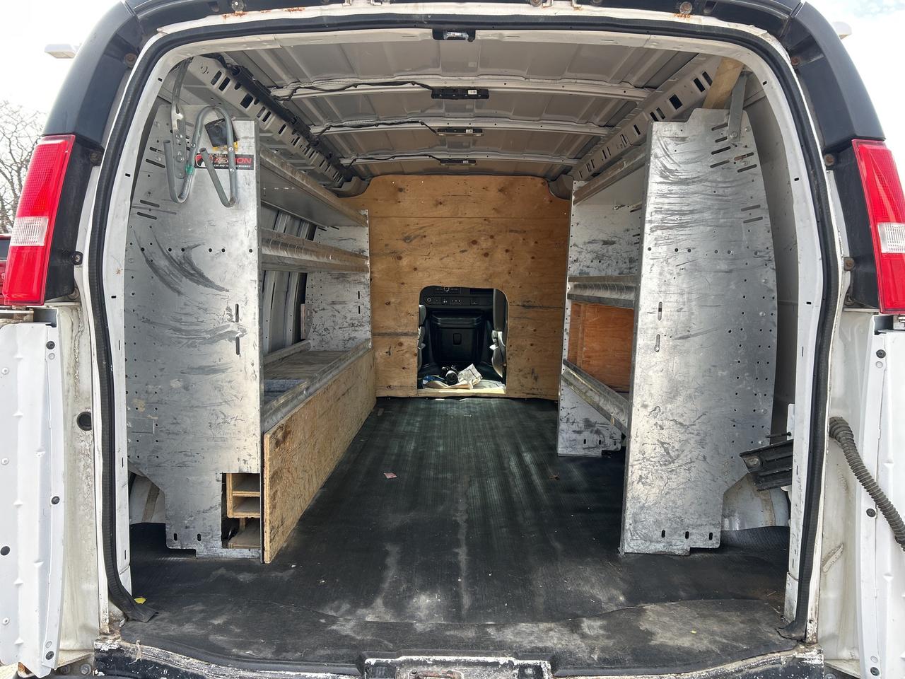 2019 Chevrolet Express Base Photo