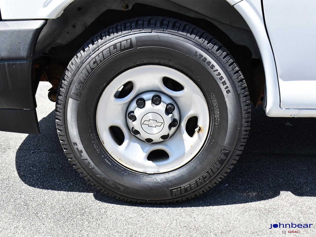 2019 Chevrolet Express Base Photo