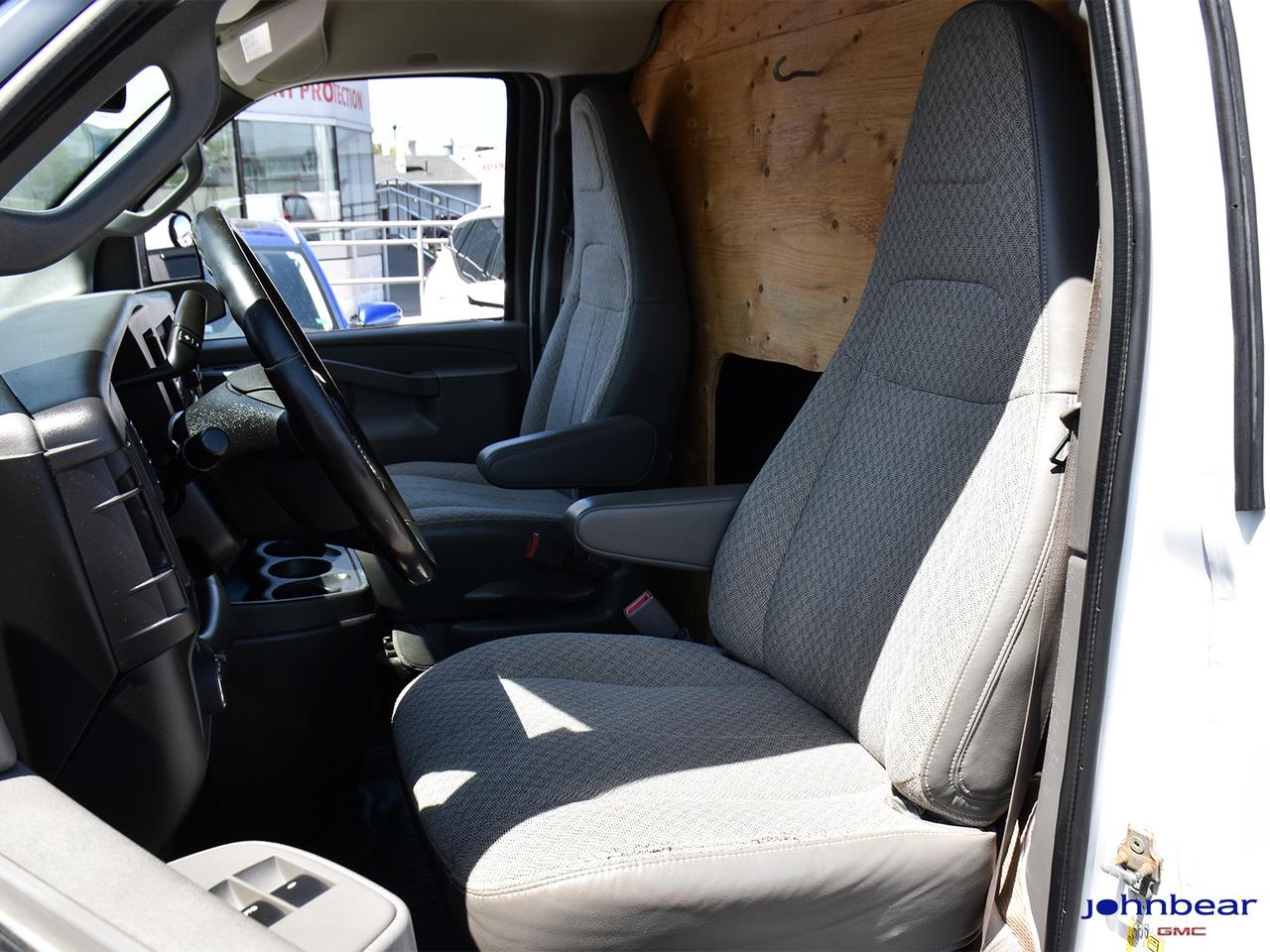 2019 Chevrolet Express Base Photo