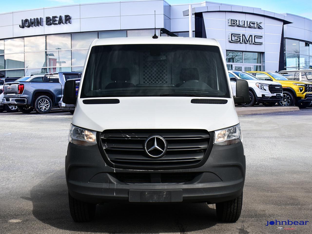 2021 Mercedes-Benz Sprinter Crew Van BASE Photo3