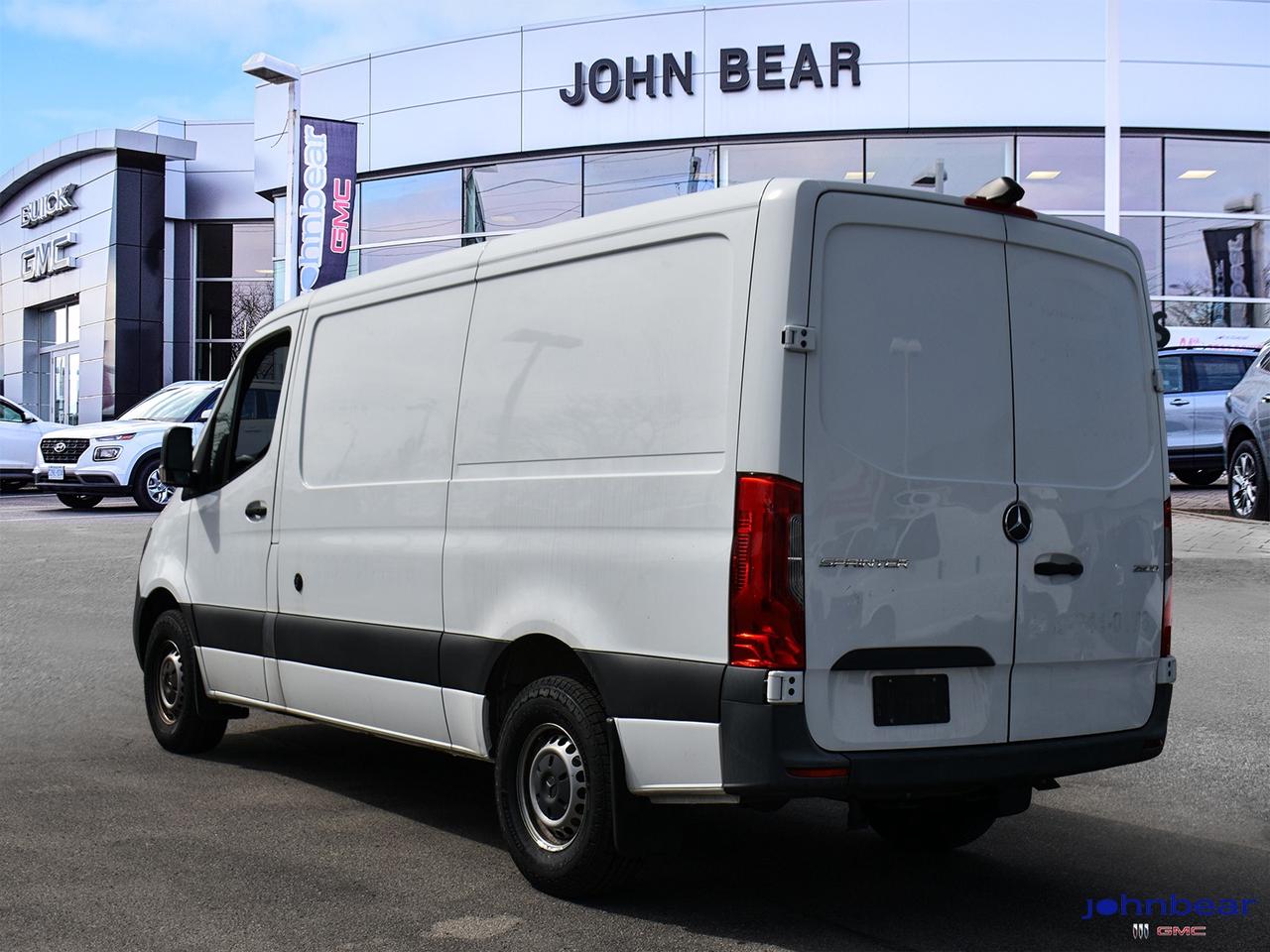 2021 Mercedes-Benz Sprinter Crew Van BASE Photo