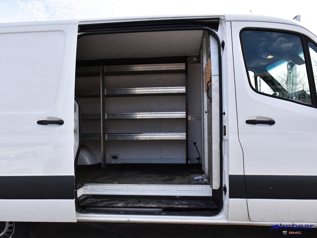 2021 Mercedes-Benz Sprinter Crew Van BASE Photo