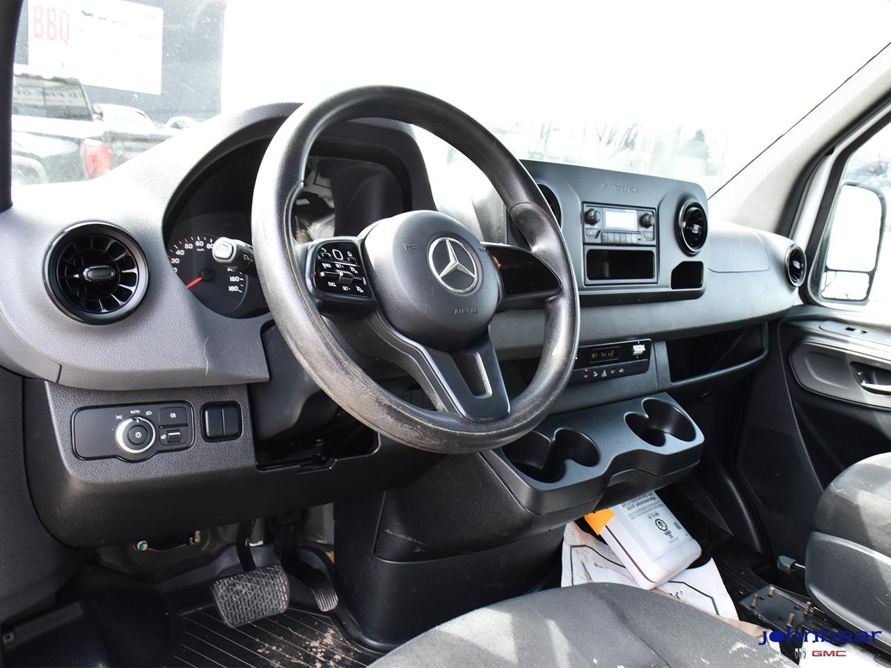 2021 Mercedes-Benz Sprinter Crew Van BASE Photo
