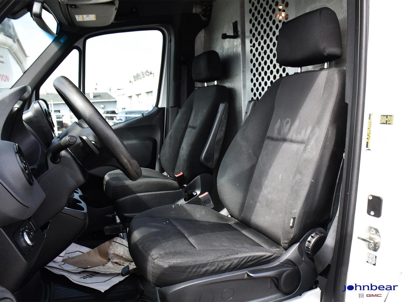 2021 Mercedes-Benz Sprinter Crew Van BASE Photo