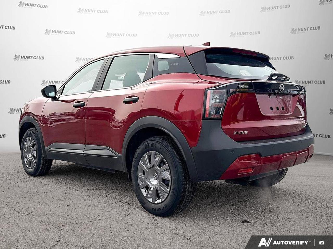 2025 Nissan Kicks S Photo