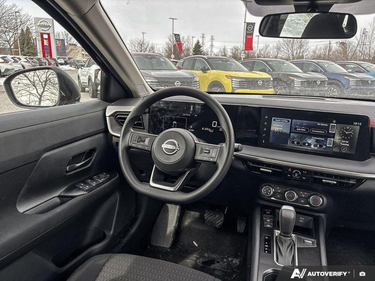 2025 Nissan Kicks S Photo