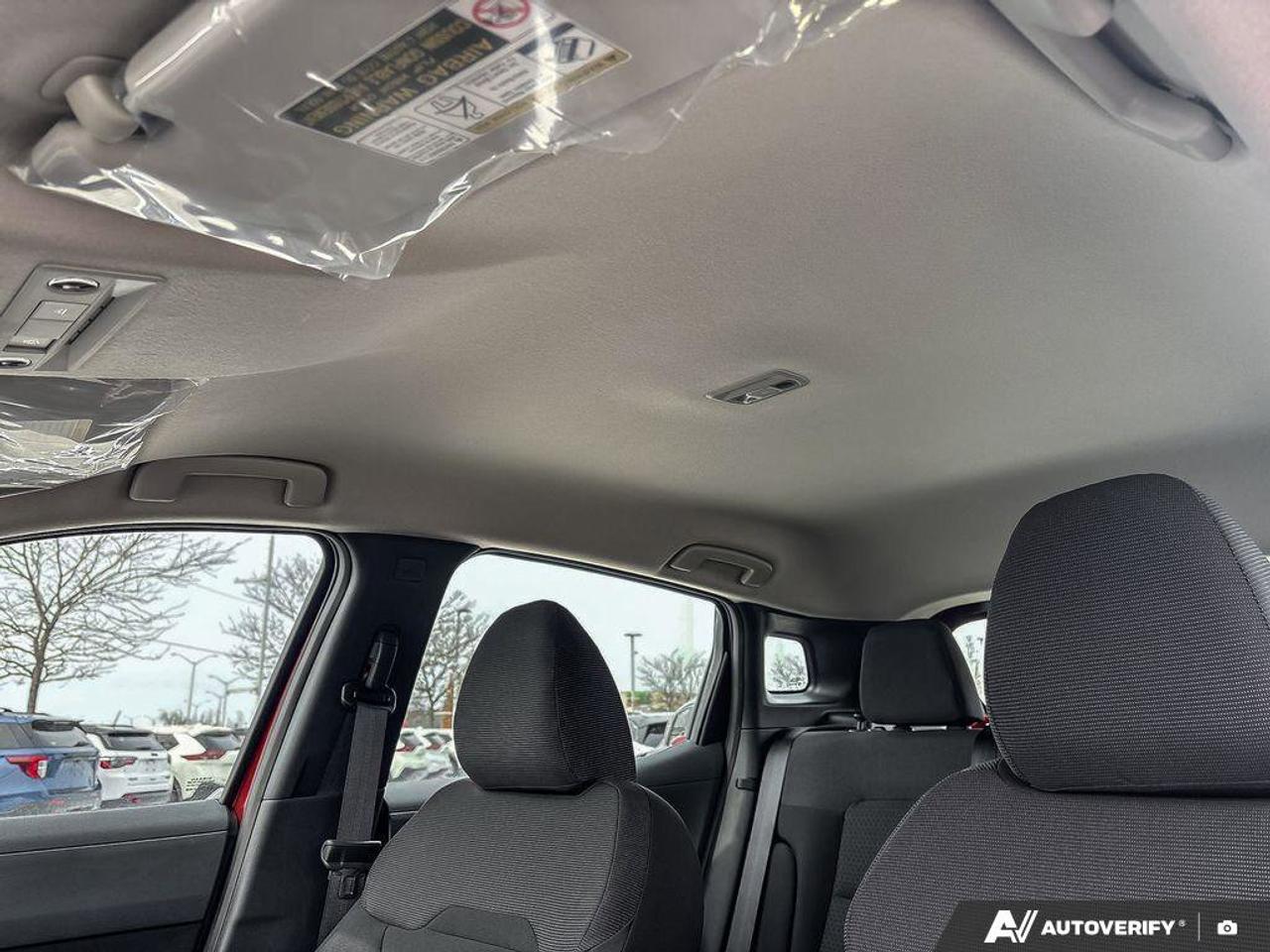 2025 Nissan Kicks S Photo