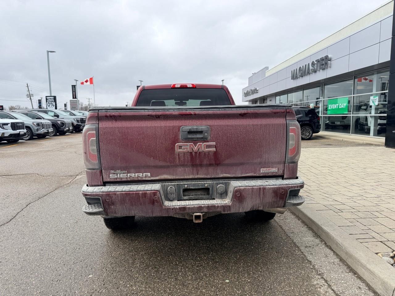 2016 GMC Sierra 1500 4WD Double Cab 143.5  SLE Photo