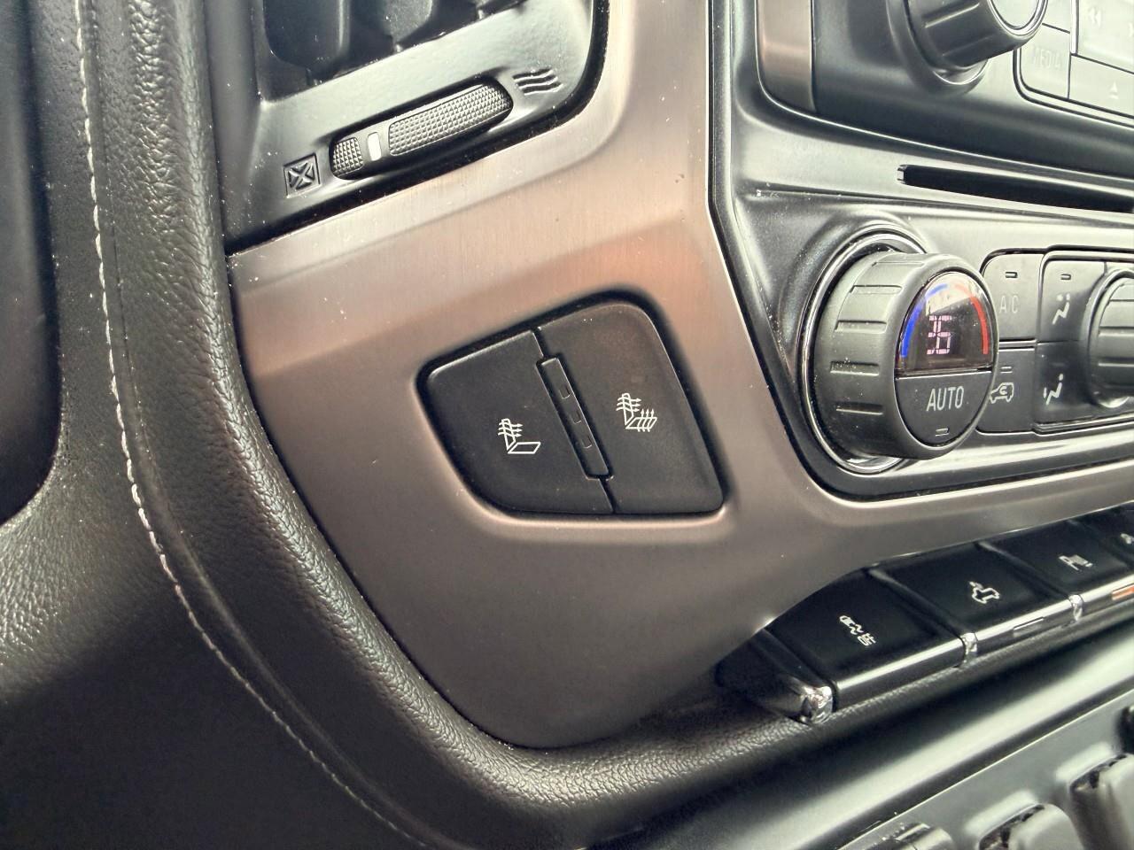 2016 GMC Sierra 1500 4WD Double Cab 143.5  SLE Photo