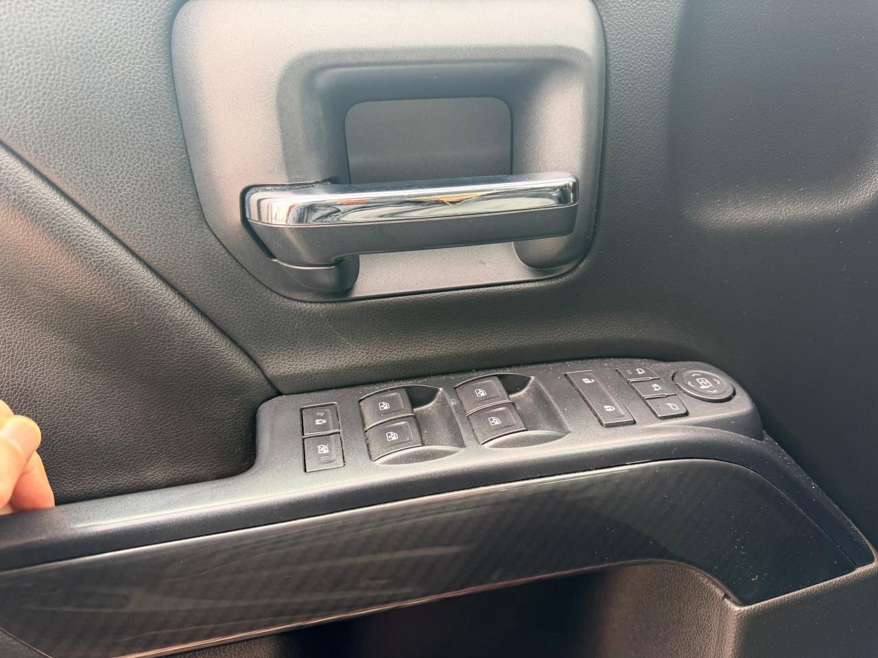 2016 GMC Sierra 1500 4WD Double Cab 143.5  SLE Photo