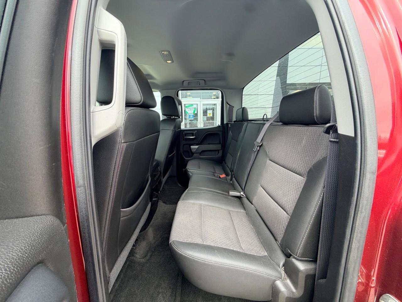 2016 GMC Sierra 1500 4WD Double Cab 143.5  SLE Photo