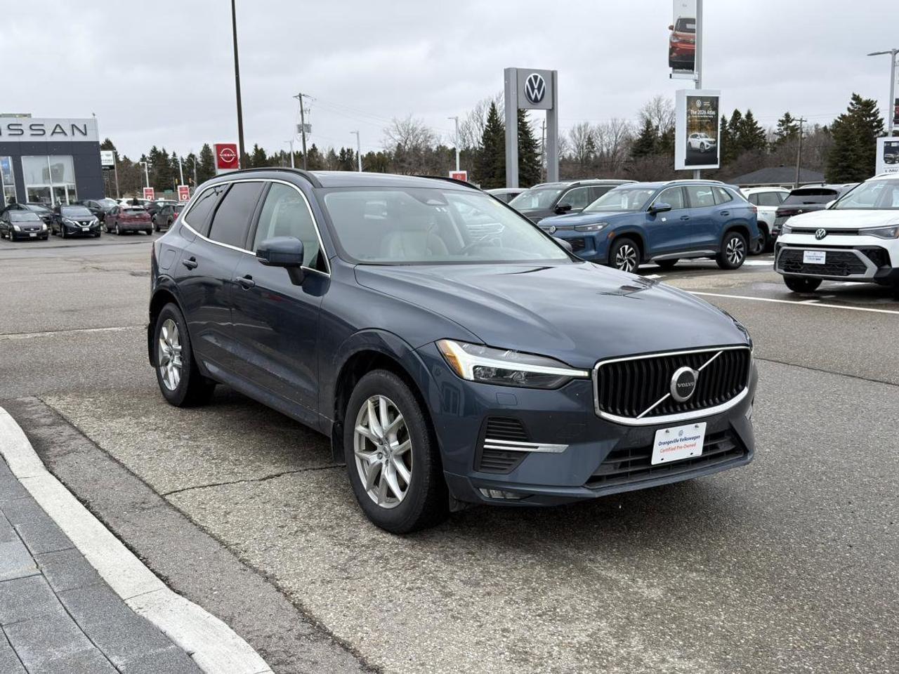 2022 Volvo XC60 B6 AWD Momentum Photo