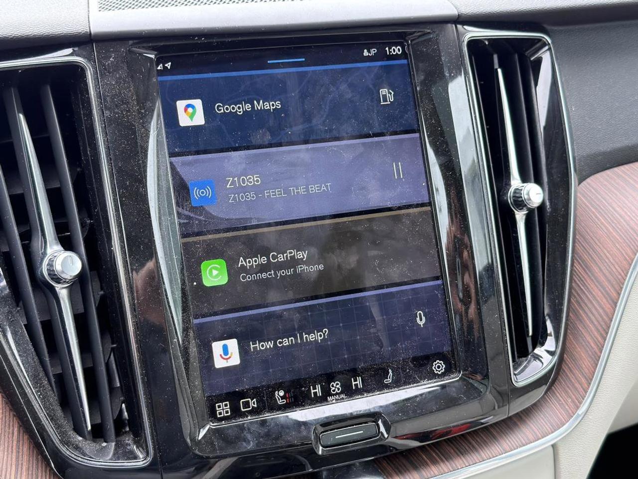 2022 Volvo XC60 B6 AWD Momentum Photo