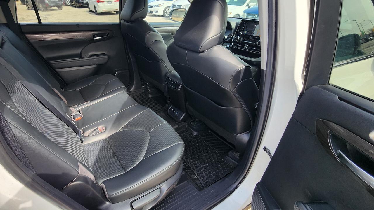 2021 Toyota Highlander Limited AWD V6 3.5L Photo