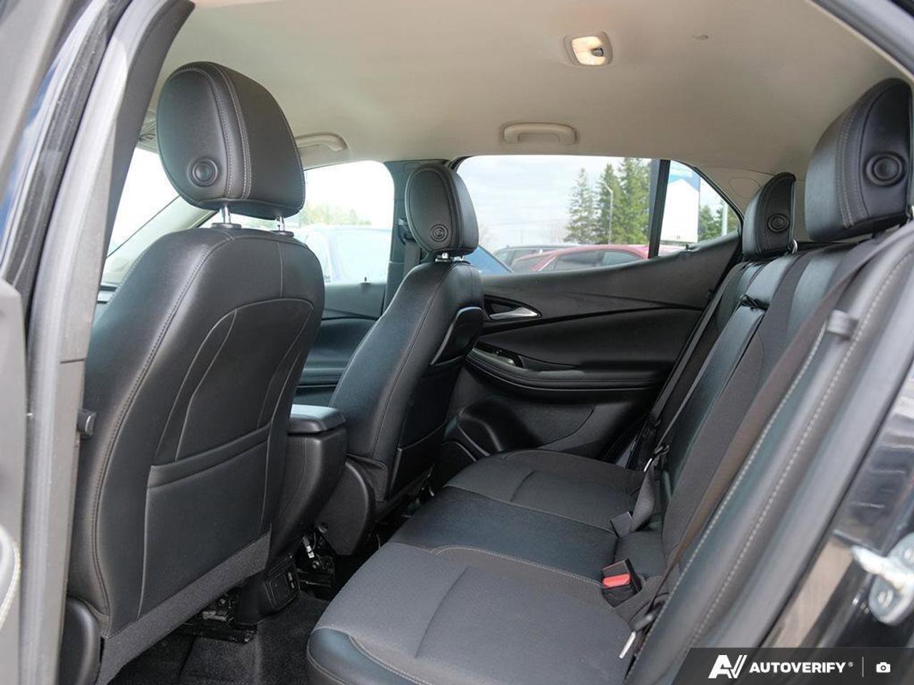 2021 Buick Encore GX SelectSELECT, 1.3L 3-CYLINDER, AWD. ALLOYS, 1-OWNE Photo
