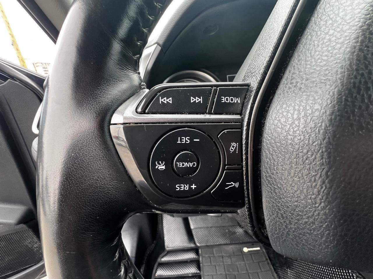 2021 Toyota Camry Hybrid SE Auto Photo