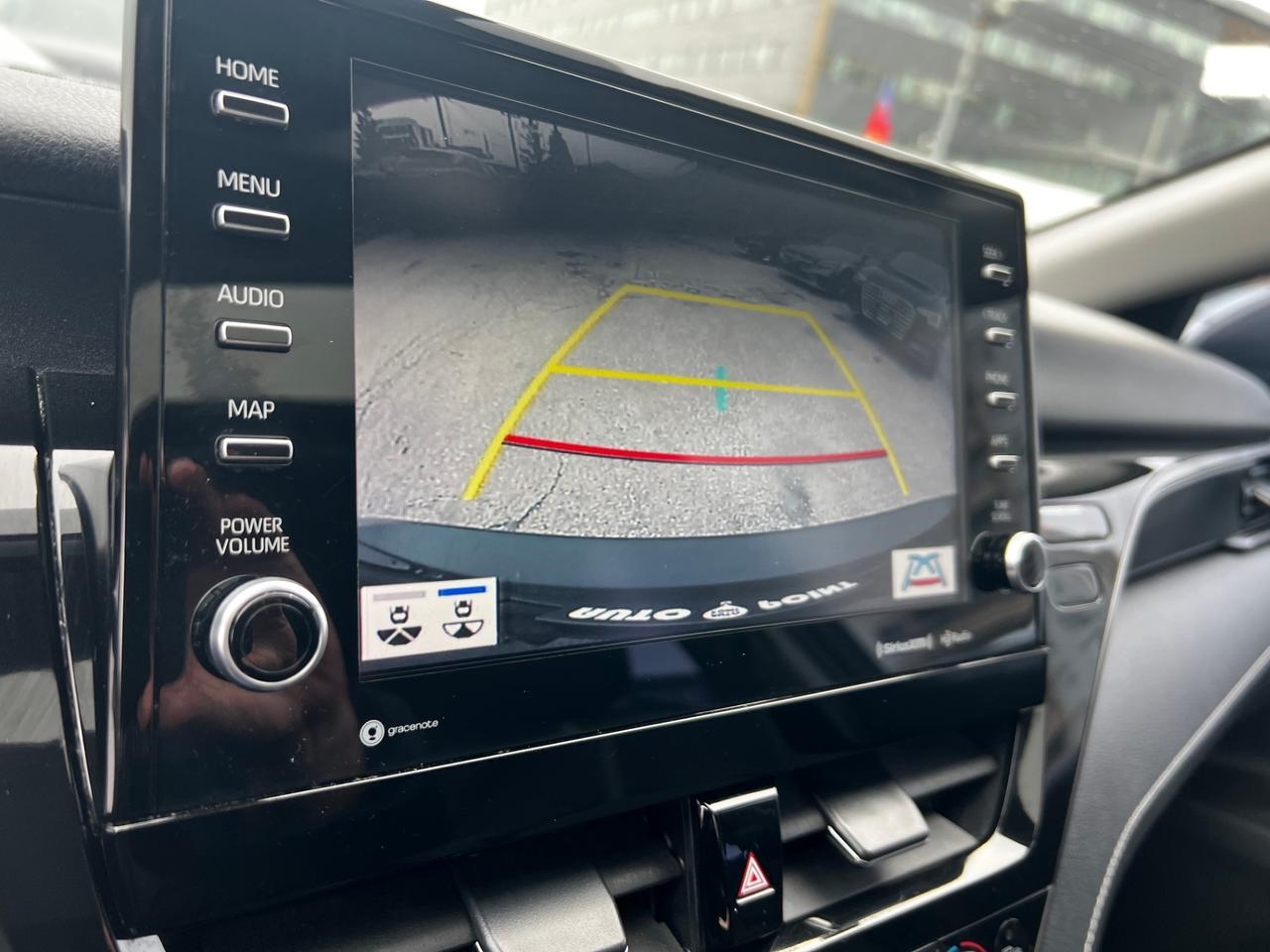 2021 Toyota Camry Hybrid SE Auto Photo