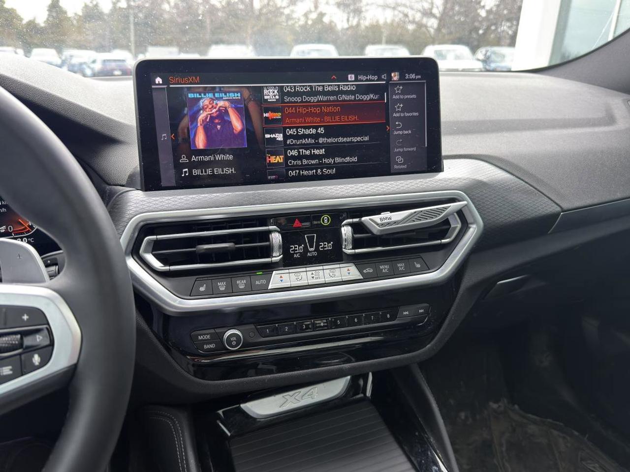 2024 BMW X4 xDrive30i Sports Activity Coupe Photo