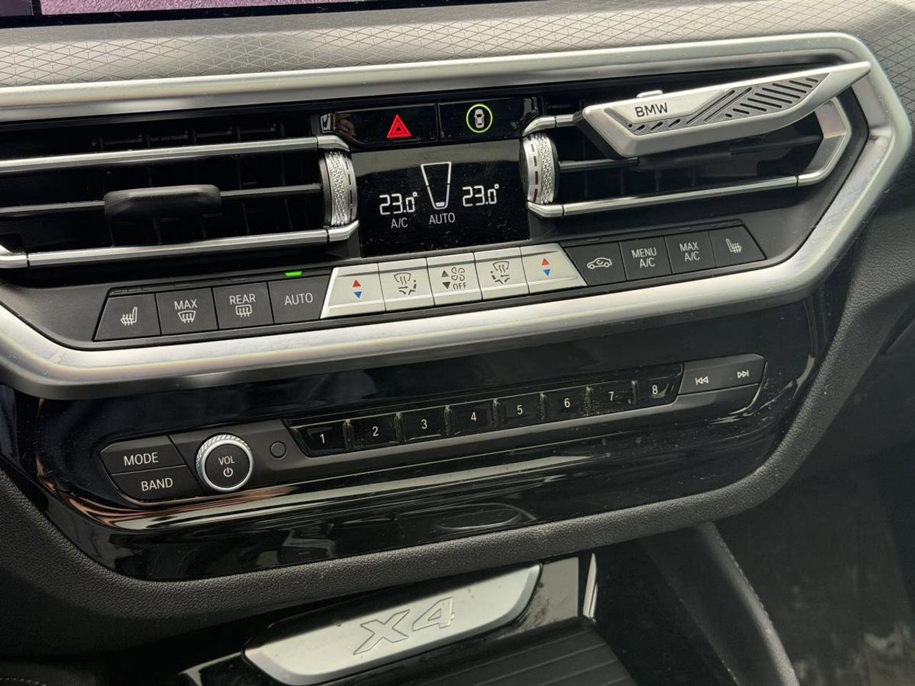 2024 BMW X4 xDrive30i Sports Activity Coupe Photo