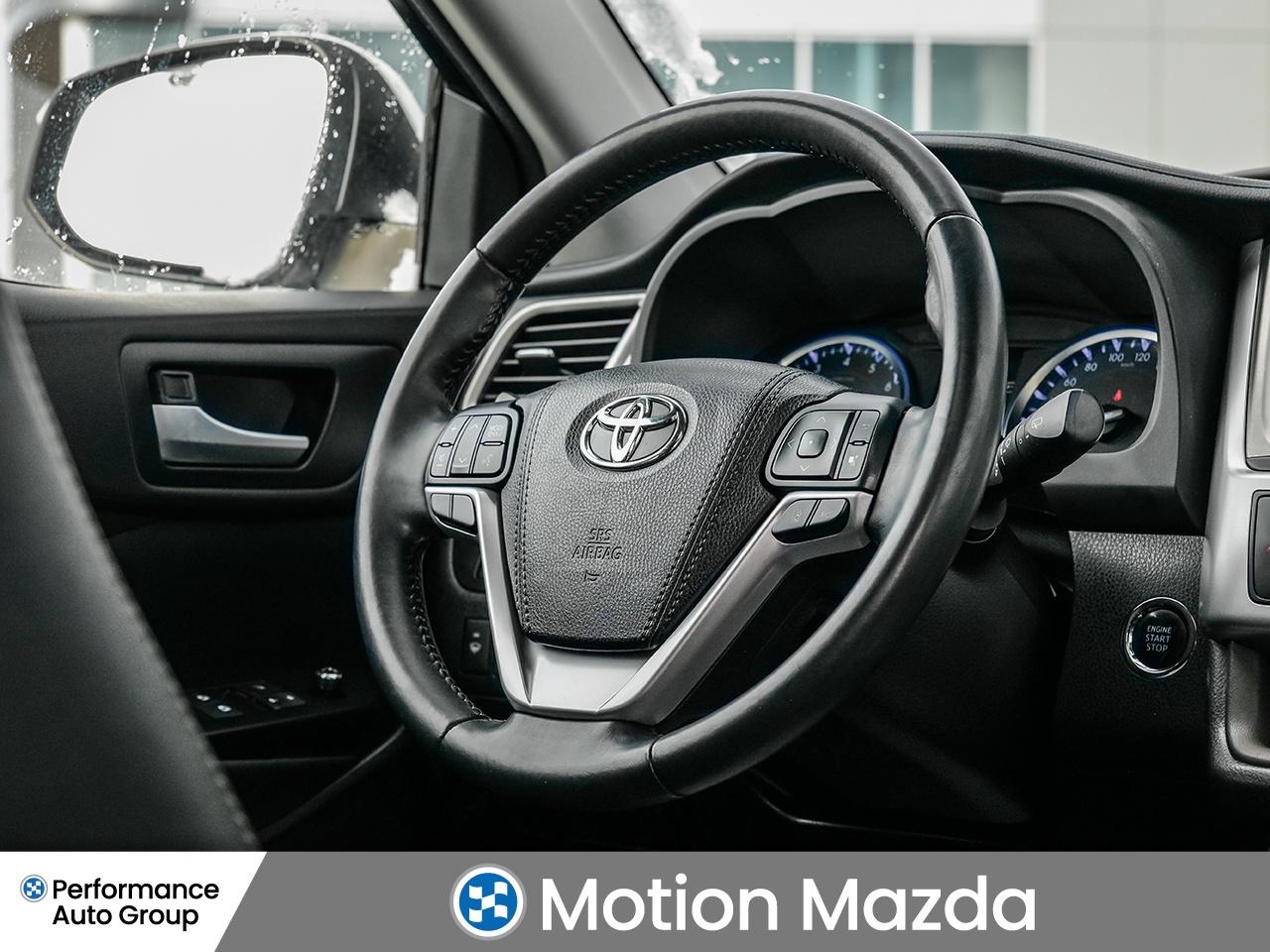 2018 Toyota Highlander AWD XLE   Nav   Sunroof   8 Passenger Photo