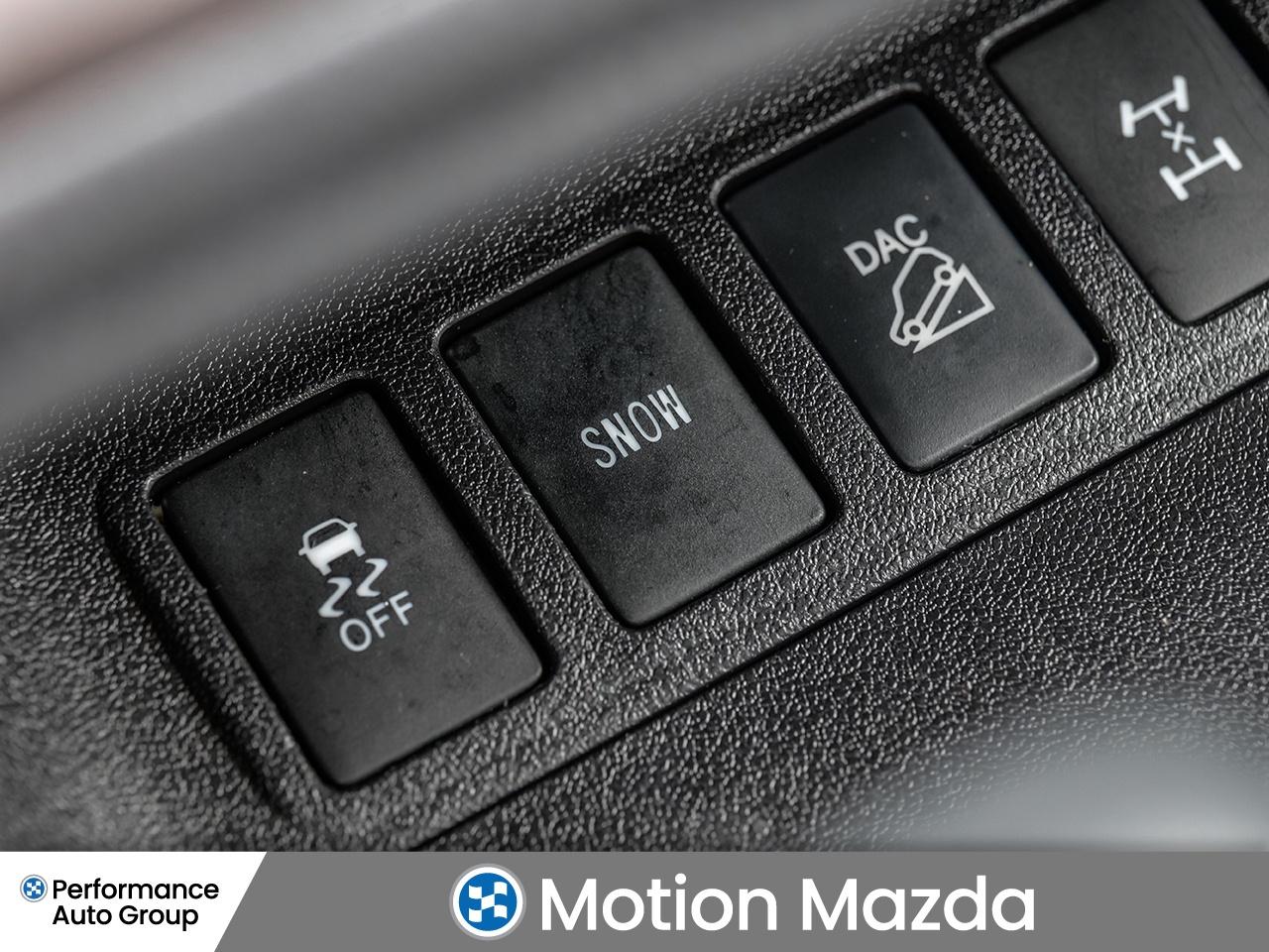 2018 Toyota Highlander AWD XLE   Nav   Sunroof   8 Passenger Photo