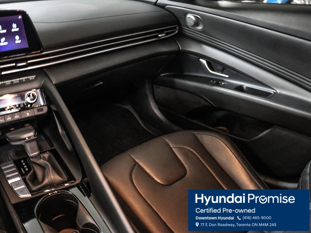 2023 Hyundai Elantra Luxury IVT Photo