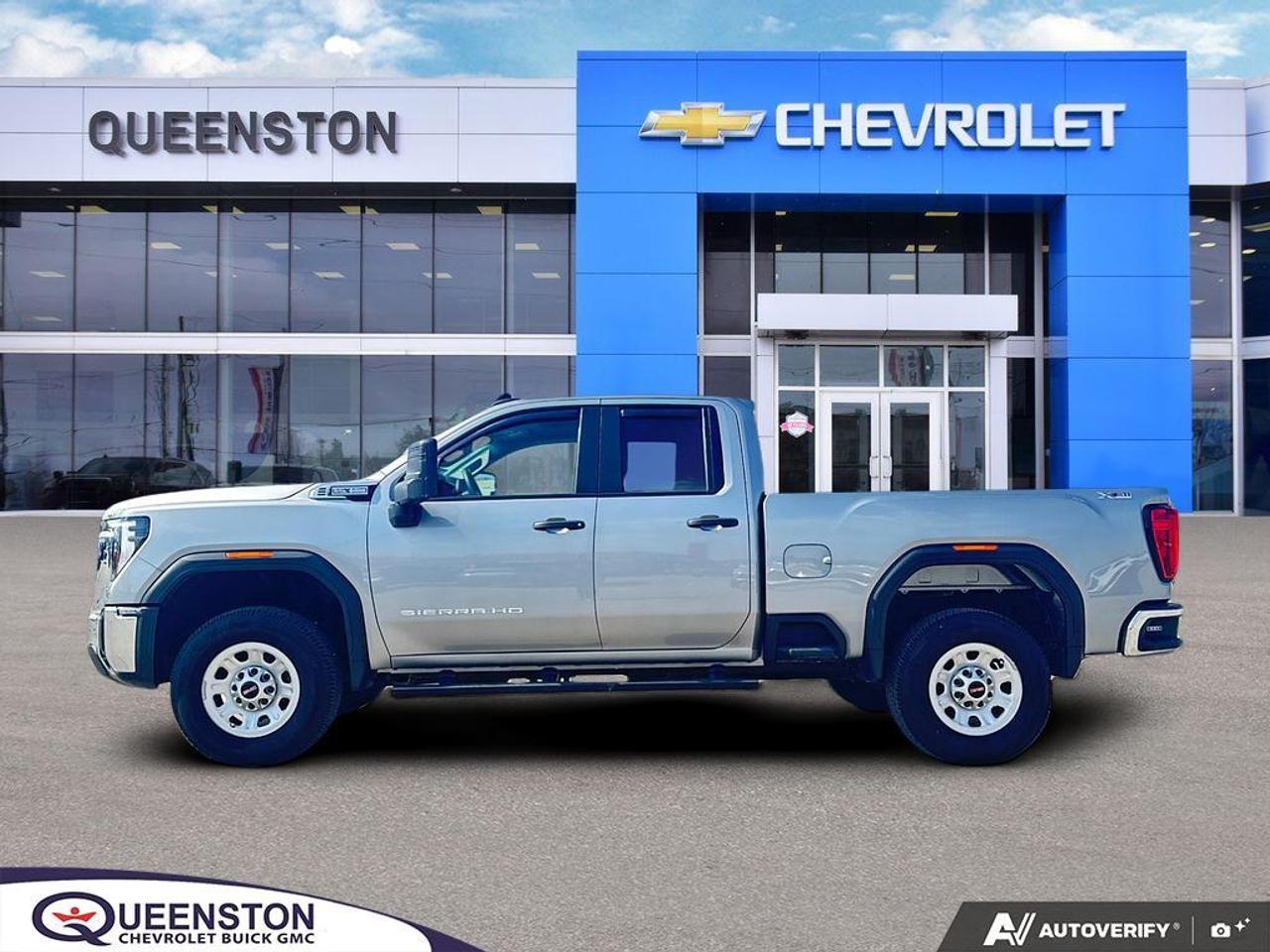 2025 GMC SIERRA 2500HD Pro   NO CLAIMS   6.6L V8 GAS   APPLE CARPLAY Photo3