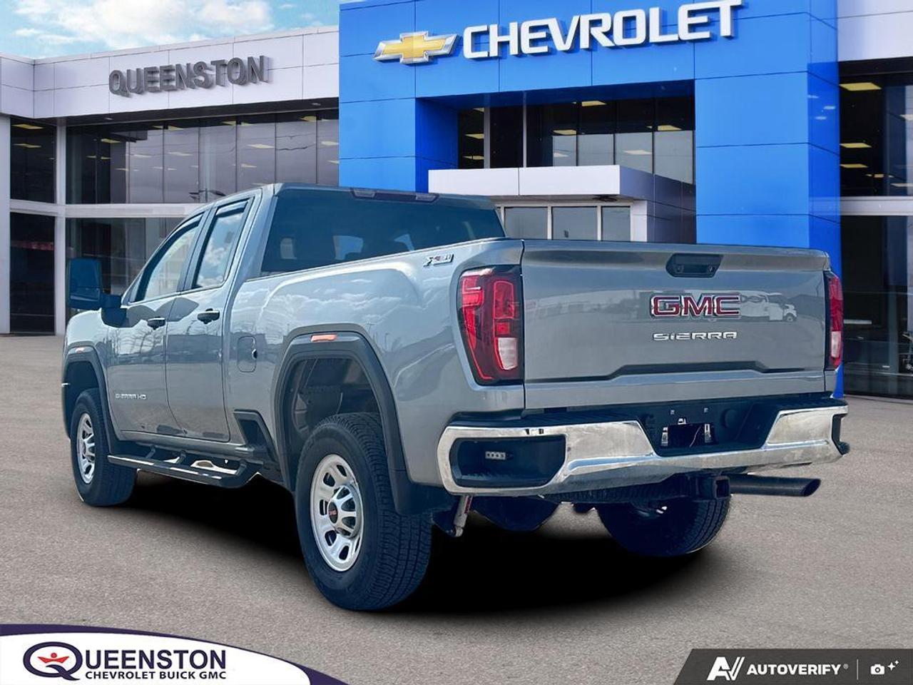 2025 GMC SIERRA 2500HD Pro   NO CLAIMS   6.6L V8 GAS   APPLE CARPLAY Photo