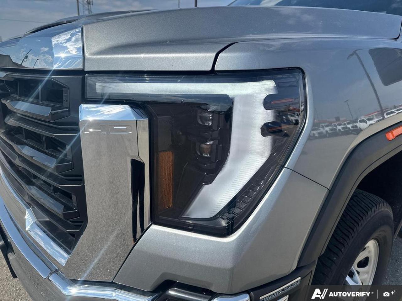 2025 GMC SIERRA 2500HD Pro   NO CLAIMS   6.6L V8 GAS   APPLE CARPLAY Photo