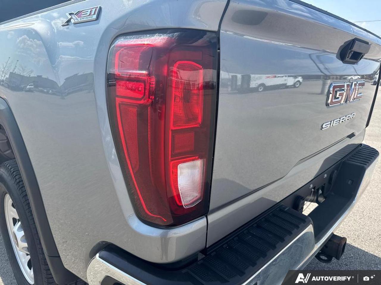 2025 GMC SIERRA 2500HD Pro   NO CLAIMS   6.6L V8 GAS   APPLE CARPLAY Photo