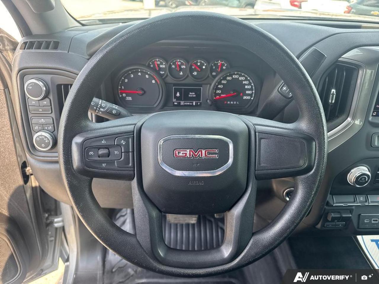 2025 GMC SIERRA 2500HD Pro   NO CLAIMS   6.6L V8 GAS   APPLE CARPLAY Photo