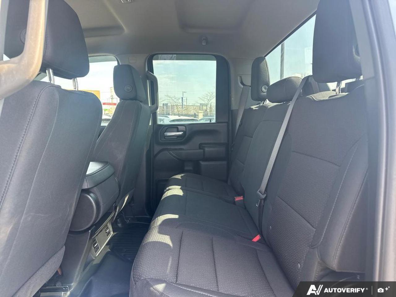 2025 GMC SIERRA 2500HD Pro   NO CLAIMS   6.6L V8 GAS   APPLE CARPLAY Photo