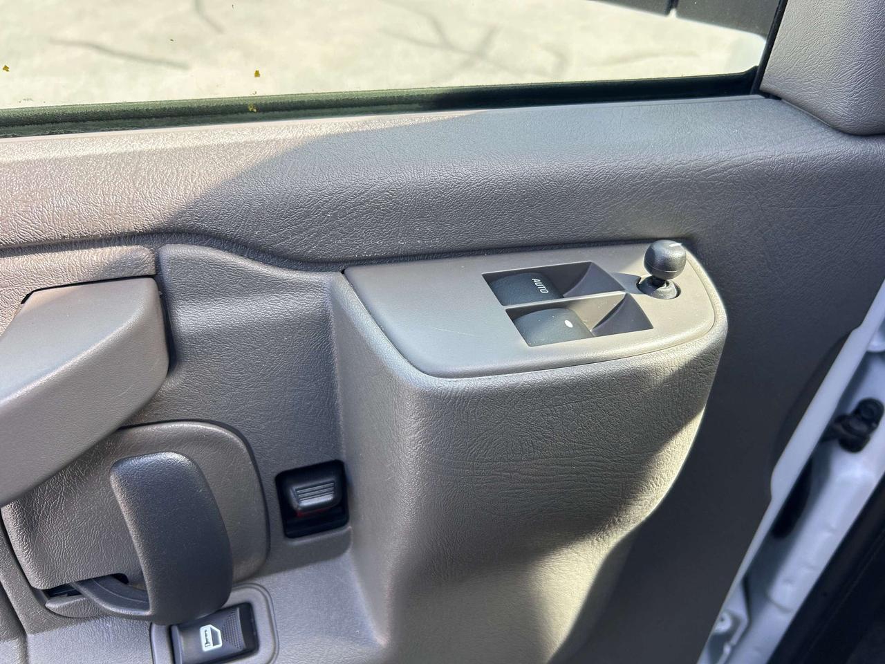2024 Chevrolet Express RWD 2500 135 Photo