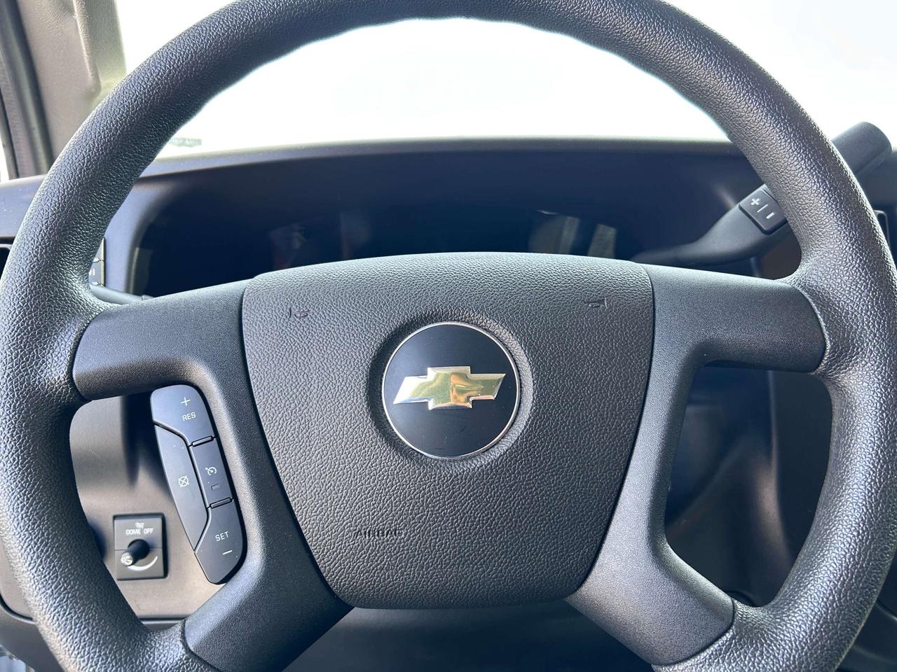 2024 Chevrolet Express RWD 2500 135 Photo
