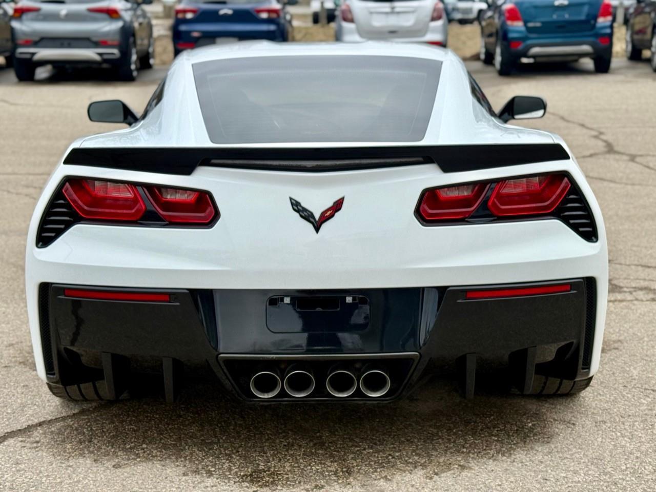 2017 Chevrolet Corvette Stingray 2dr Coupe Photo3