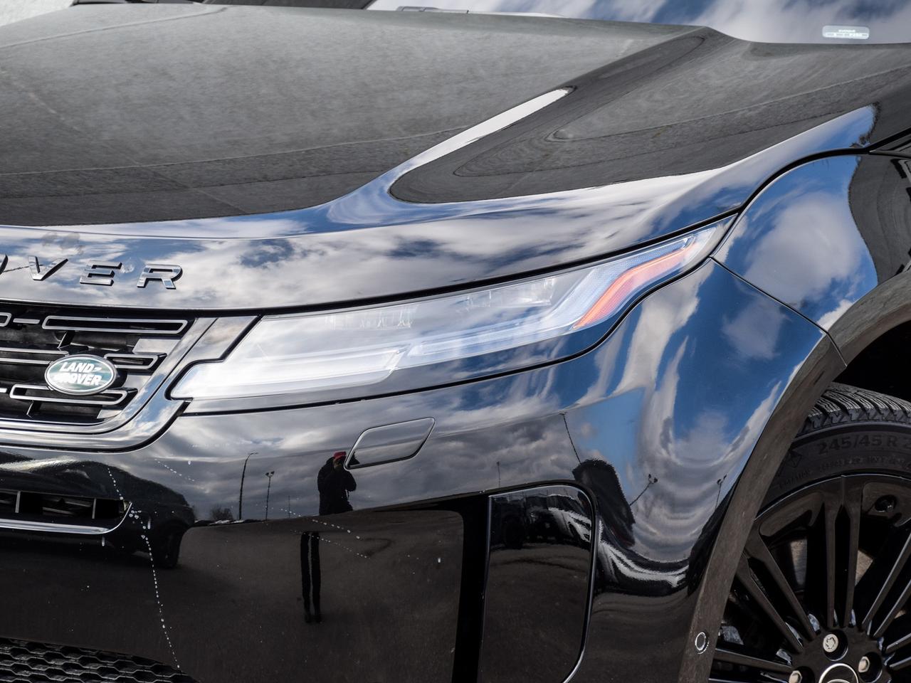 2025 Land Rover Range Rover Evoque S Photo