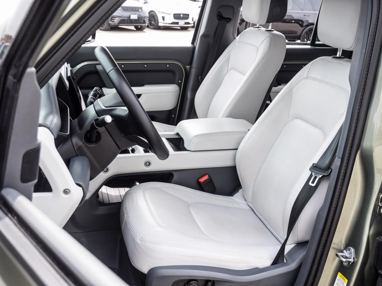 2025 Land Rover Defender X-Dynamic SE Photo