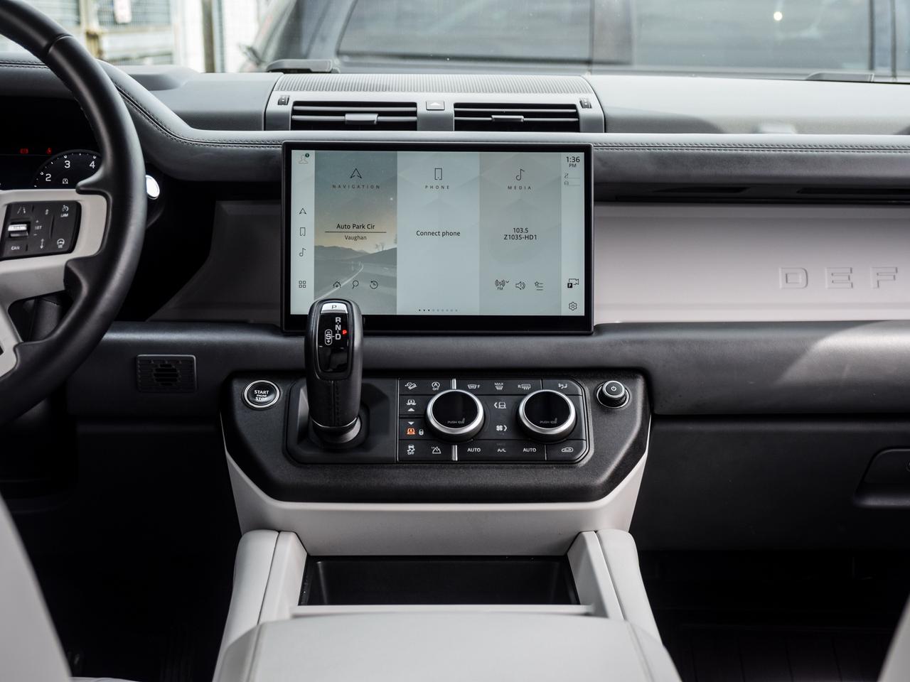 2025 Land Rover Defender X-Dynamic SE Photo