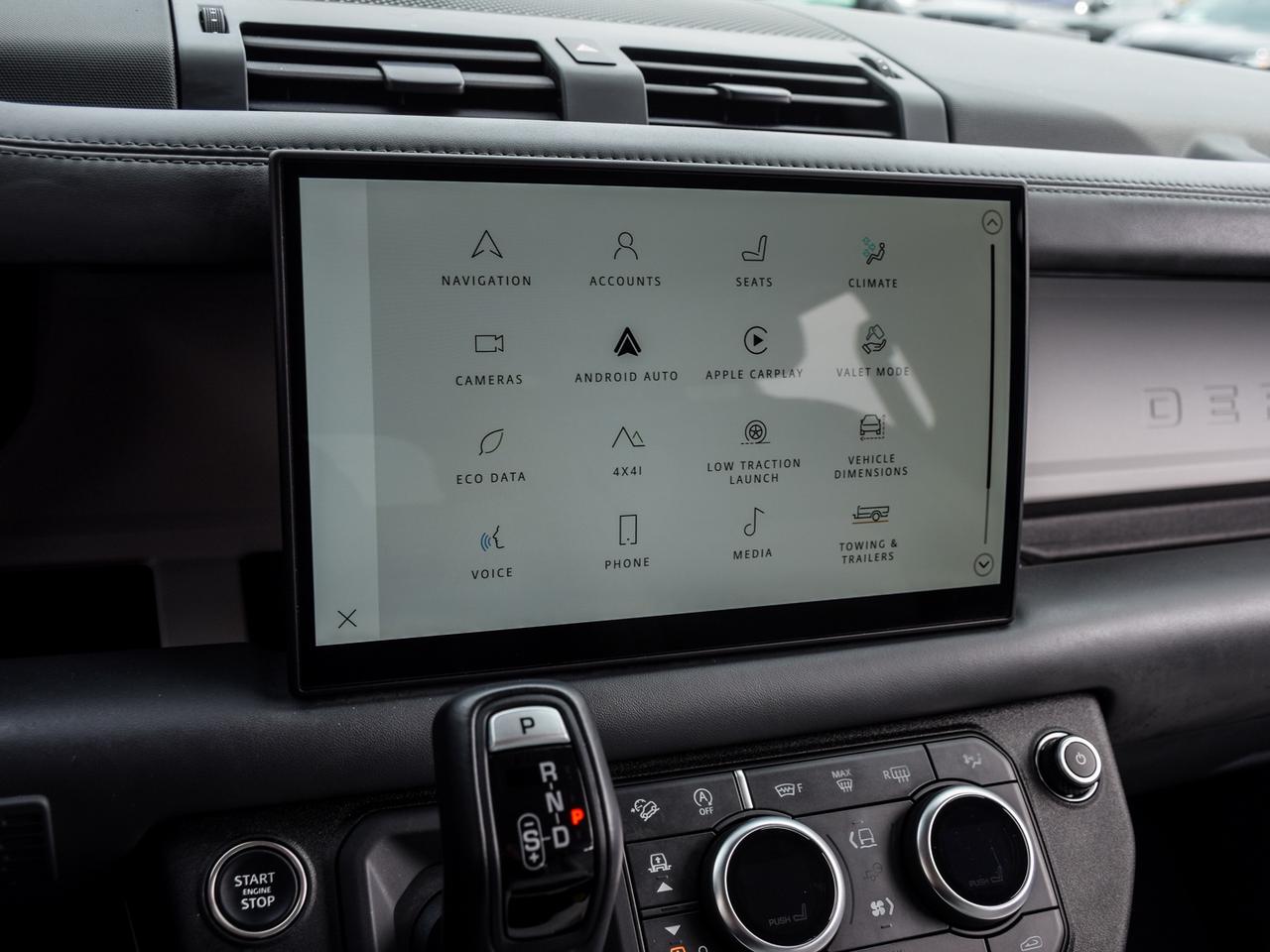 2025 Land Rover Defender X-Dynamic SE Photo