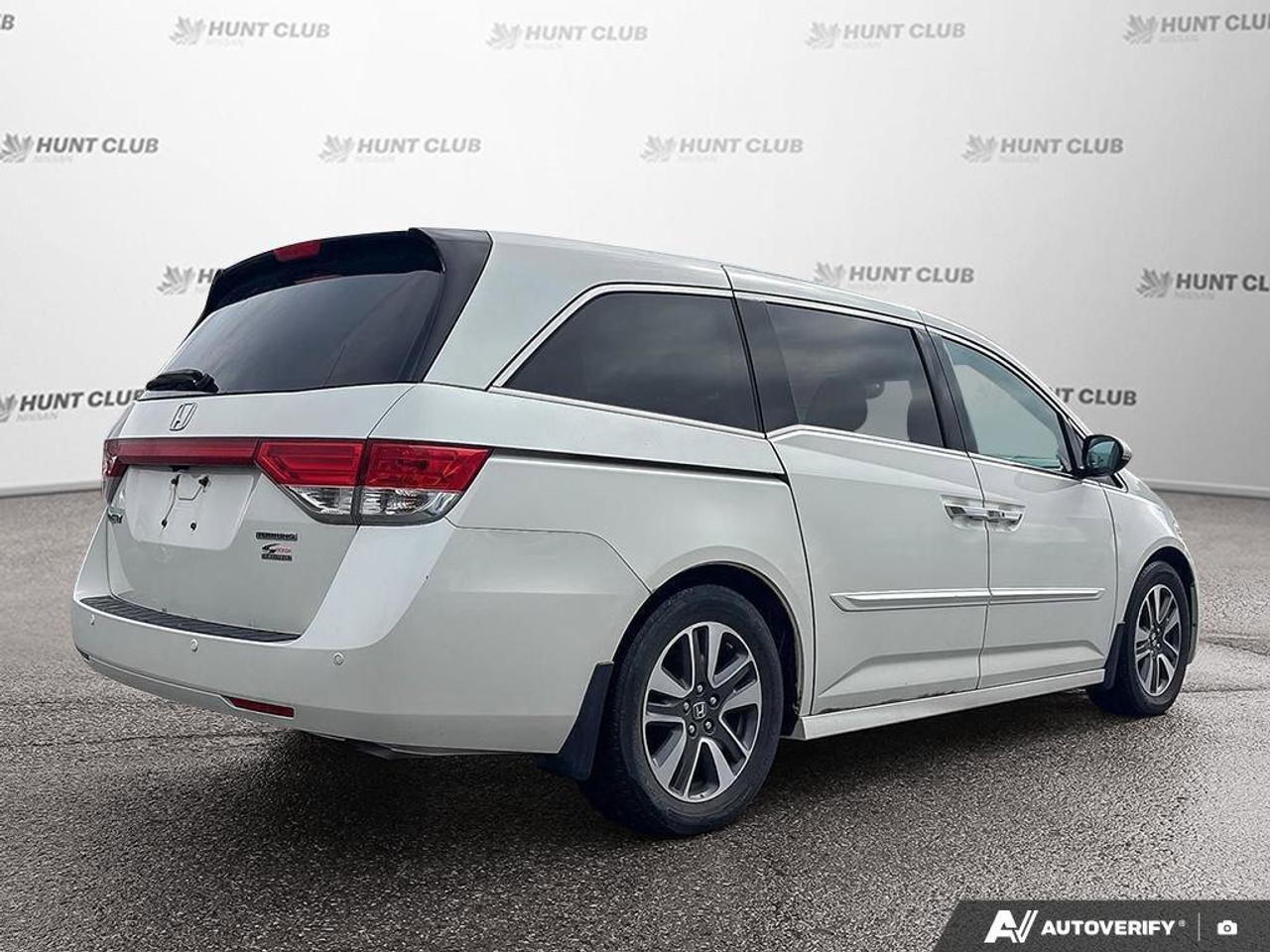 2016 Honda Odyssey Touring (AS-IS) Photo