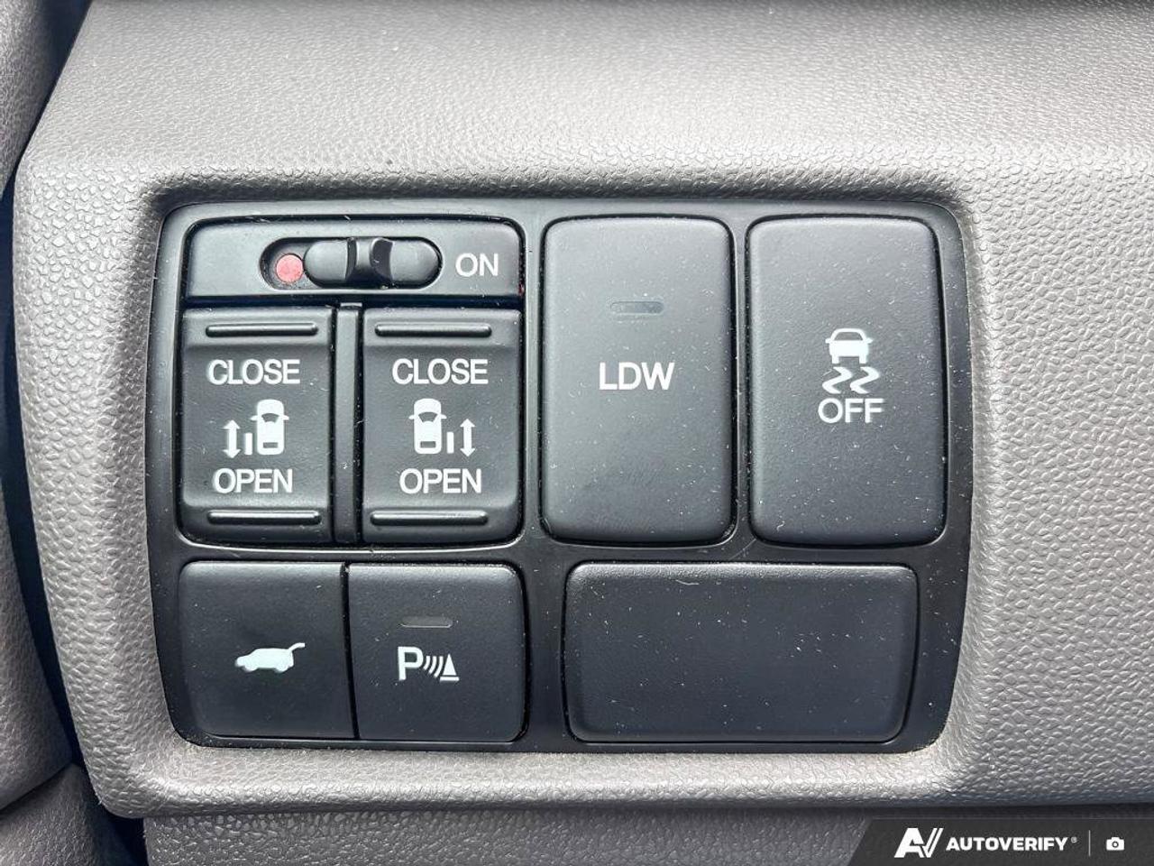 2016 Honda Odyssey Touring (AS-IS) Photo