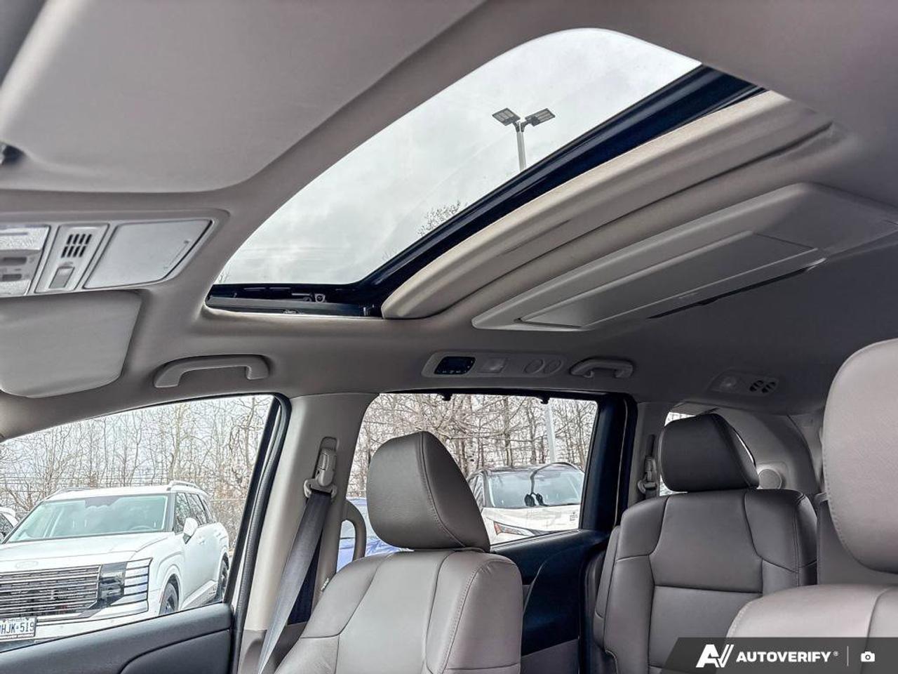 2016 Honda Odyssey Touring (AS-IS) Photo