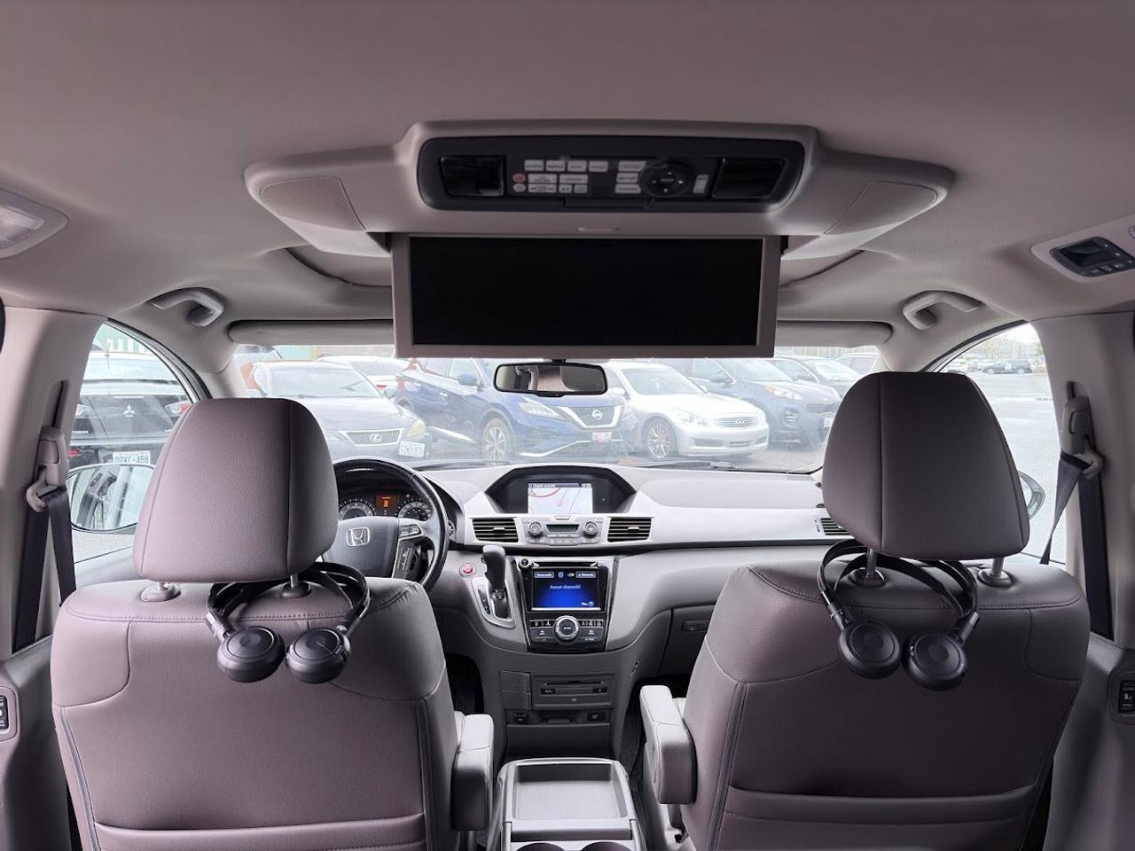 2016 Honda Odyssey Touring (AS-IS) Photo
