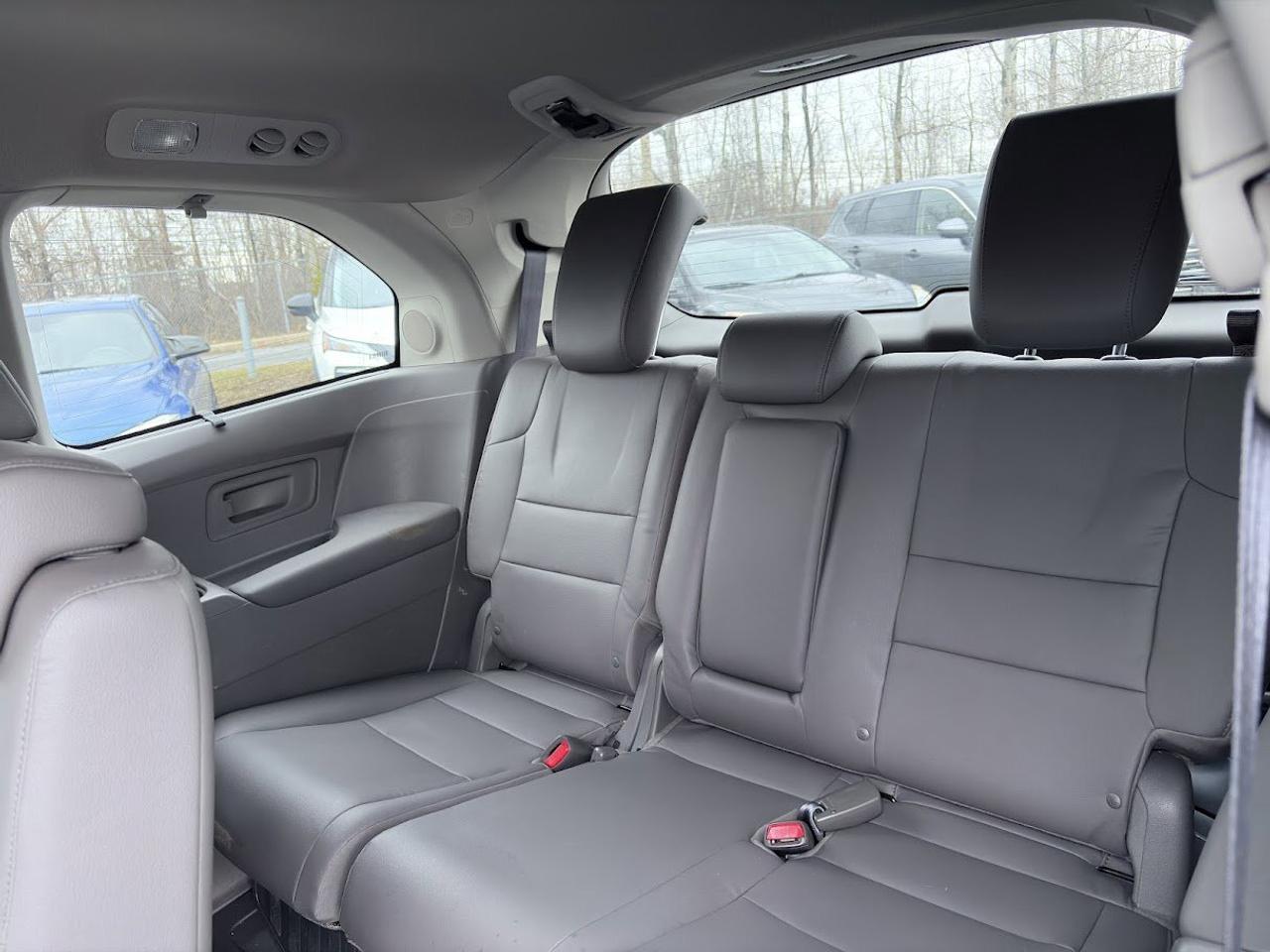 2016 Honda Odyssey Touring (AS-IS) Photo