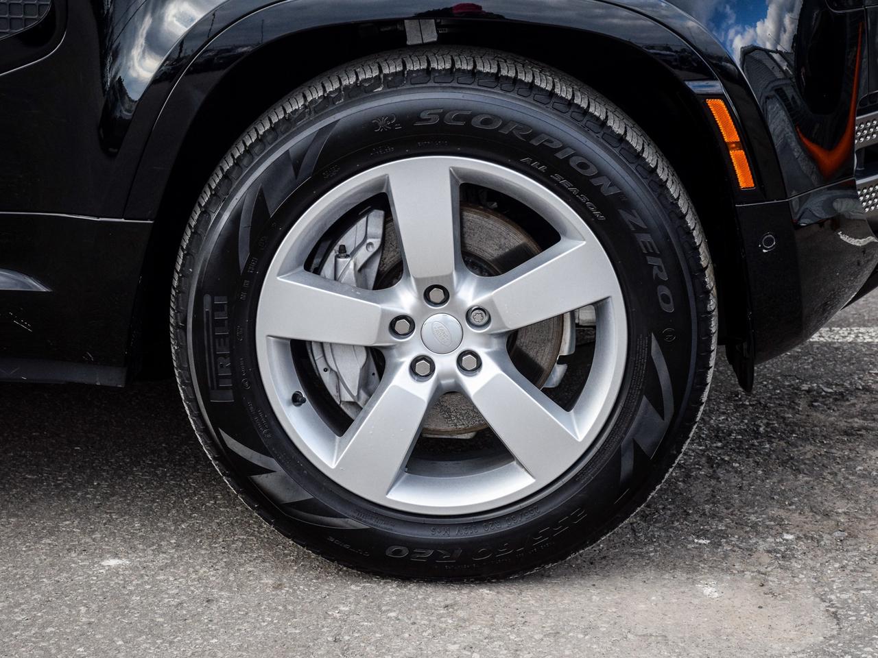 2025 Land Rover Defender X-Dynamic SE Photo