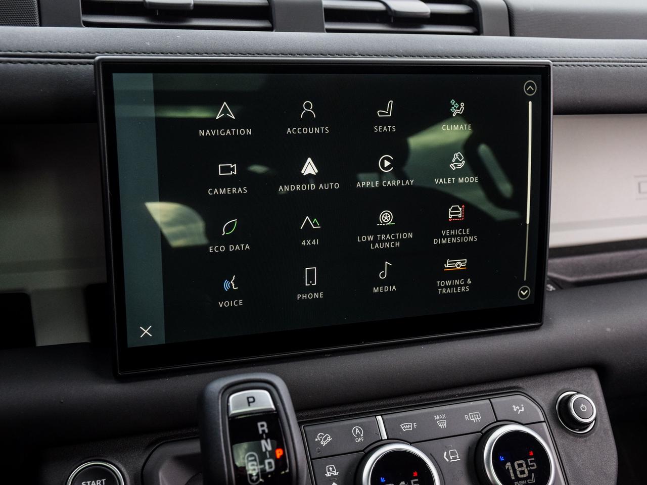 2025 Land Rover Defender X-Dynamic SE Photo